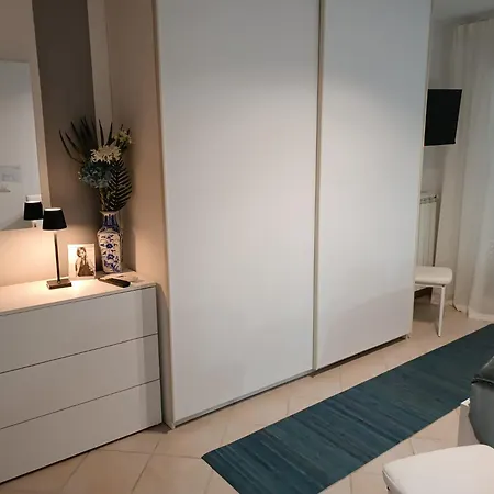 Armareaoverseassuites 1
