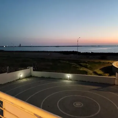 Armareaoverseassuites 1 *
